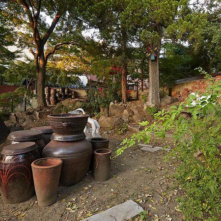 Jiwoljang Guesthouse Seoul Exterior photo