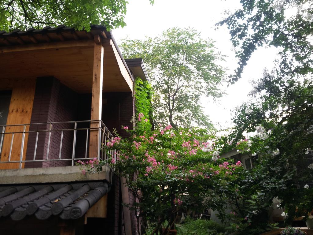Jiwoljang Guesthouse Seoul Exterior photo