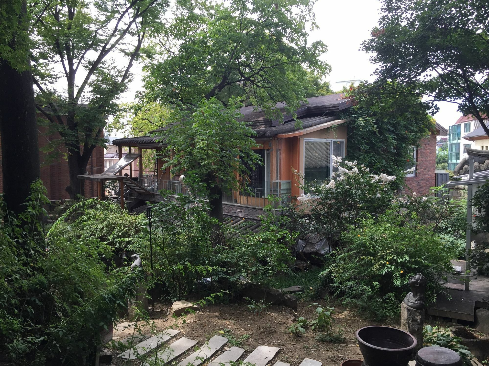 Jiwoljang Guesthouse Seoul Exterior photo